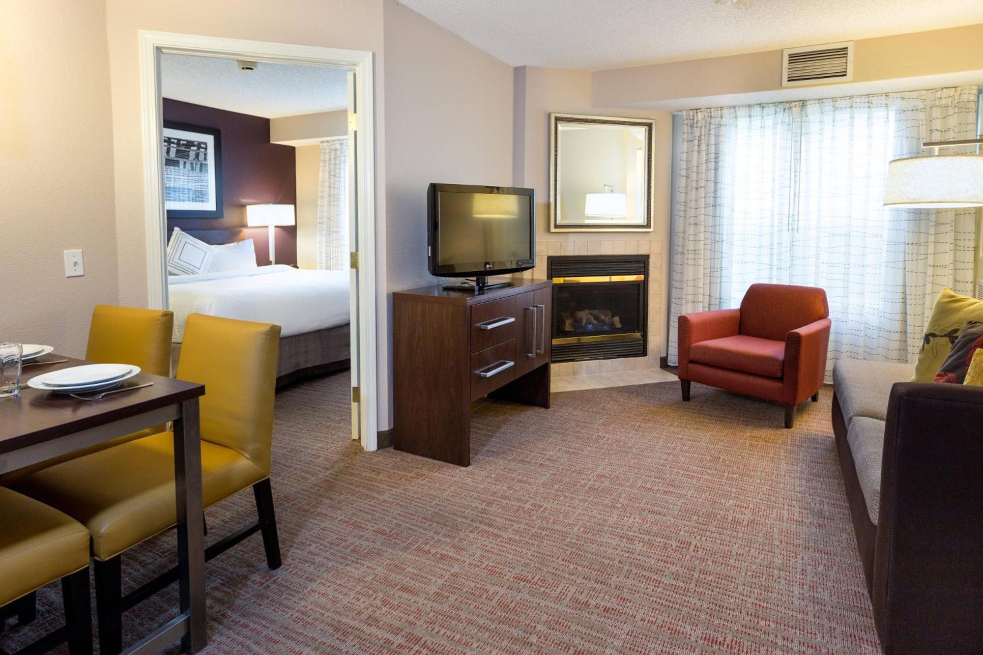Residence Inn By Marriott Форт Колинс Екстериор снимка